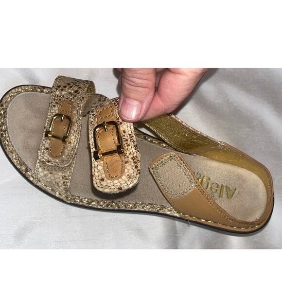 Alegria Lara Posh Gold Wedge Sandals - Size 38 - Very Little Wear‎ - Picture 3 of 12